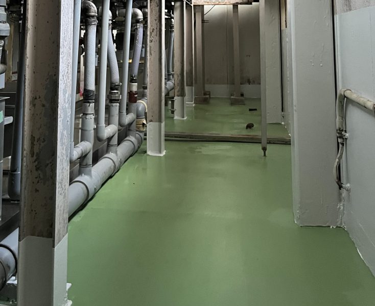 寺部食品様　床補修工事（染めＱ）